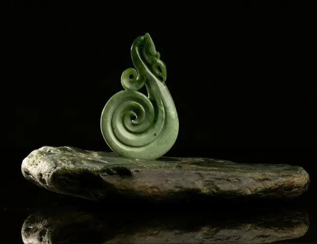Manaia Sculpture on Greenstone base